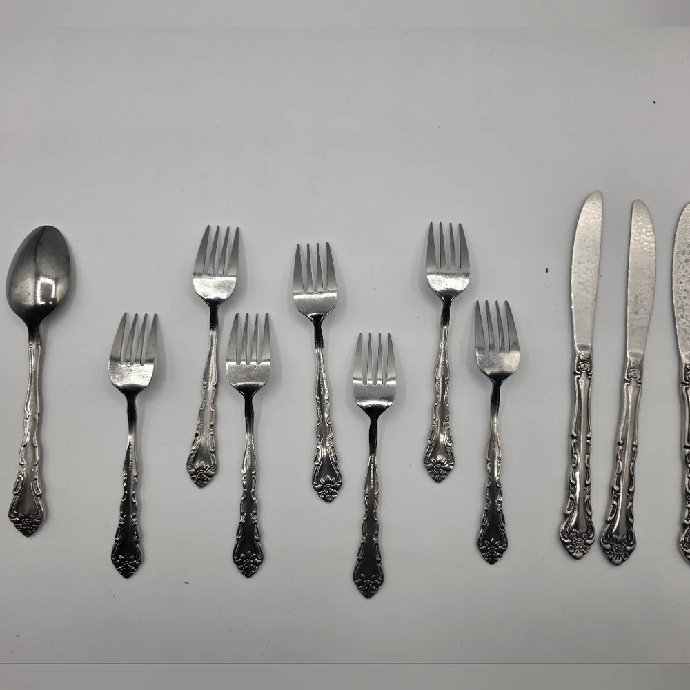 Sears knives salad